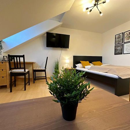 Gemütliche, charmante Ferienwohnung Nähe Zentrum Plauen Exterior foto